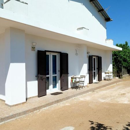 Alloggi In Villa Potenza A Pochi Minuti Da Gallipoli Ґалатоне Екстер'єр фото