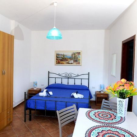 Alloggi In Villa Potenza A Pochi Minuti Da Gallipoli Ґалатоне Екстер'єр фото